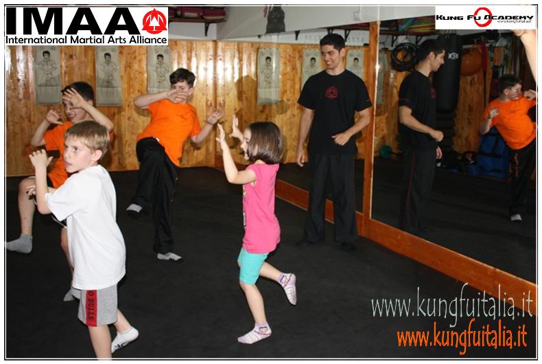www.kungfuitalia.it accademia di kung fu academy caserta di Sifu Salvatore Mezzone scuola IMAA wing tjun chun tsun difesa personale festa bambini chi (39)